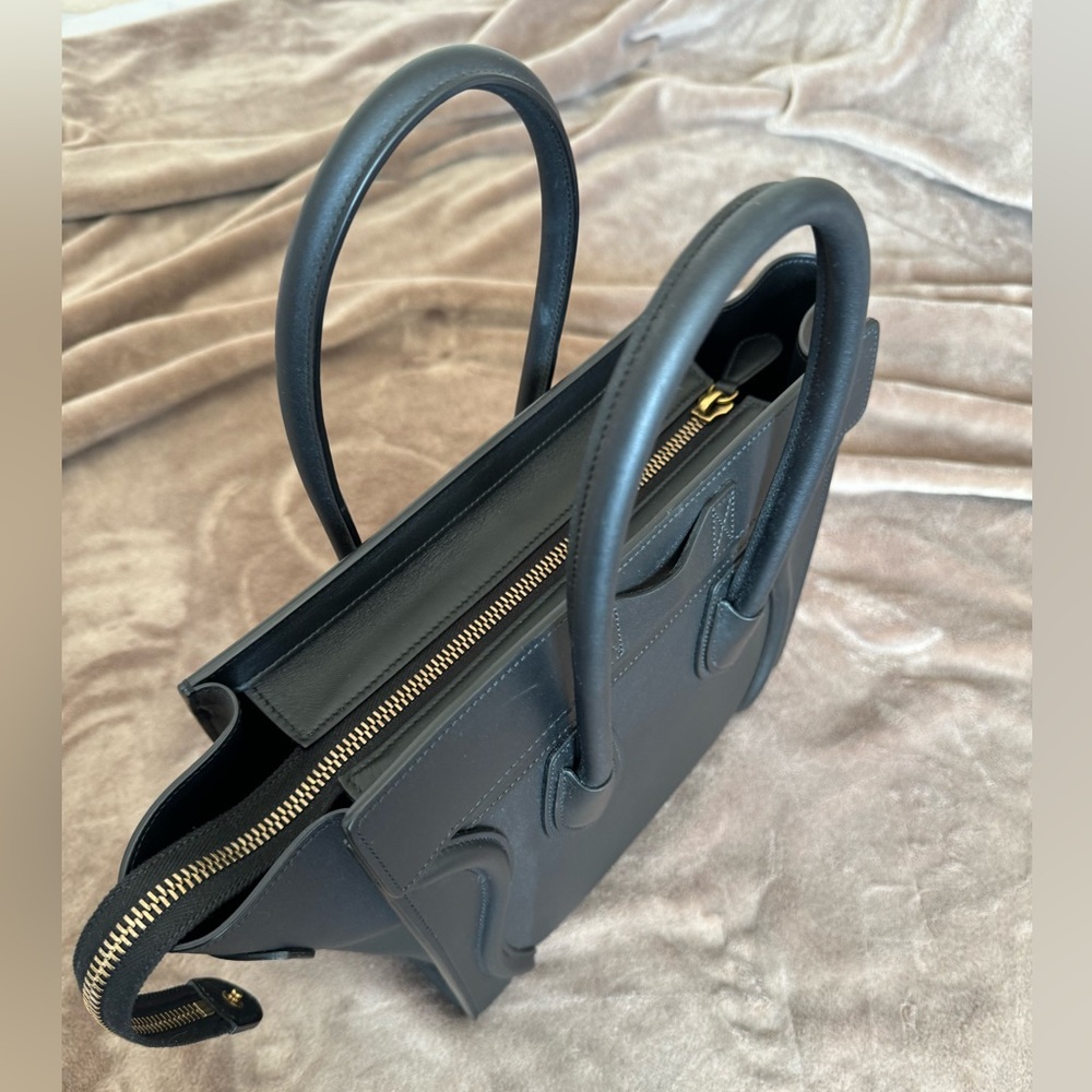 Celine Luggage in Mirco - Picture 9 of 15